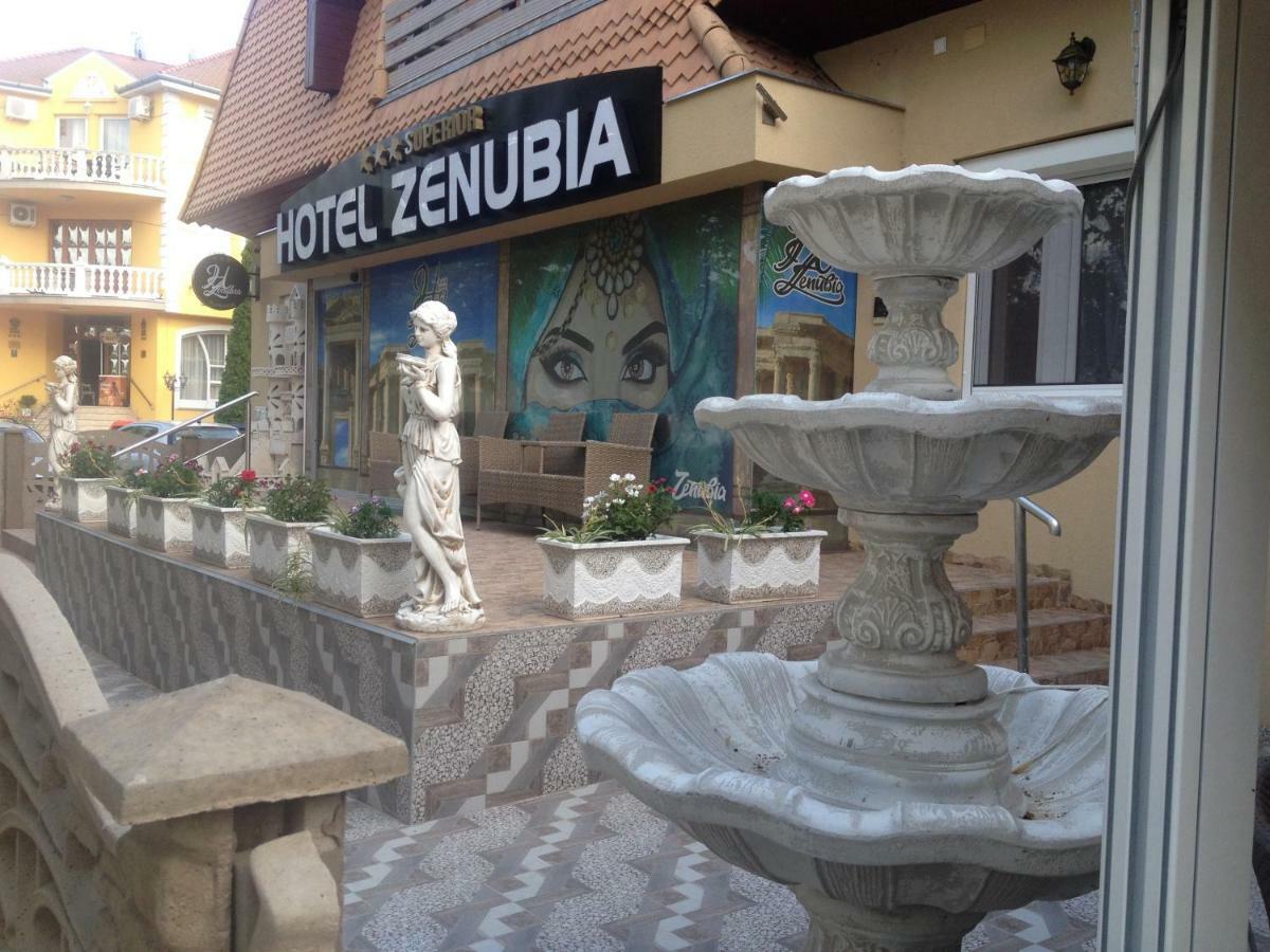 Hajdúszoboszló Hotel Zenubia المظهر الخارجي الصورة